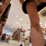 3 超ローアングル、見えすぎ、パンモロ店員。